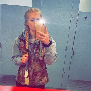 Meet your Posher, Kylee